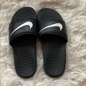 Nike flip flops